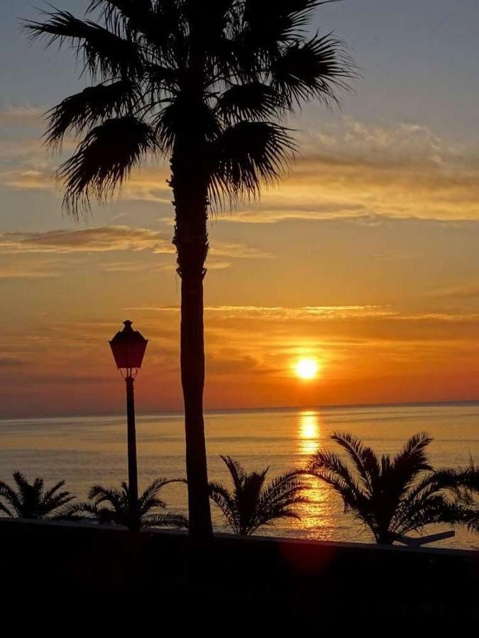 Sunny Breeze Apartment *